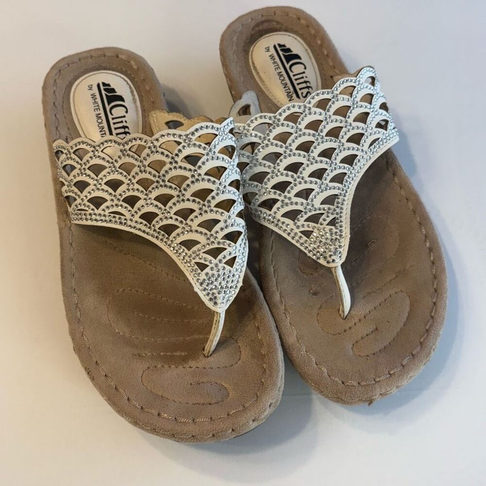 Cliffs by White Mountain Cameo Wedge Sandals White Faux Leather Sparkles 7